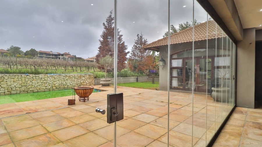 5 Bedroom Property for Sale in Klein Zevenwacht Western Cape